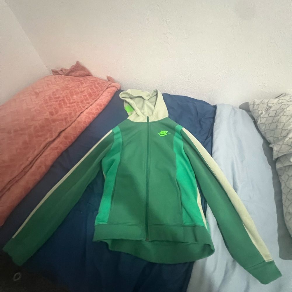 Kids large or adult small